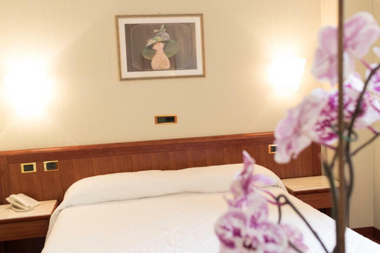 Palace Hotel Civitanova Marche Εξωτερικό φωτογραφία