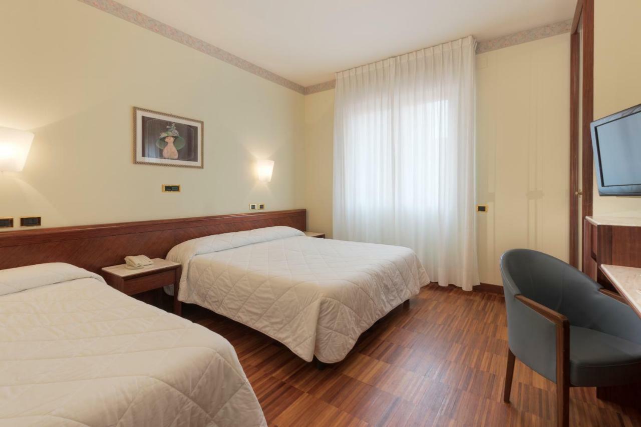 Palace Hotel Civitanova Marche Εξωτερικό φωτογραφία