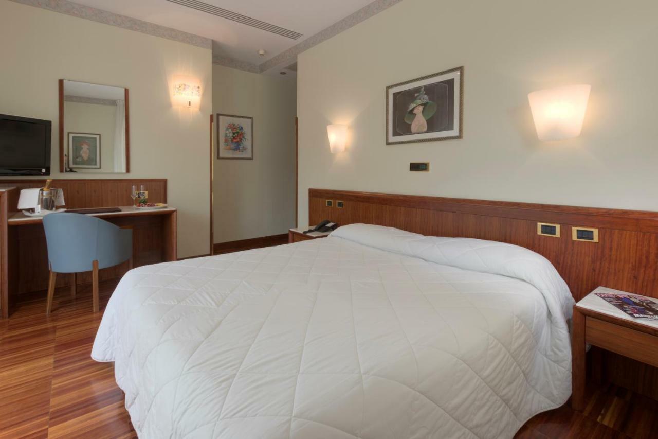 Palace Hotel Civitanova Marche Εξωτερικό φωτογραφία