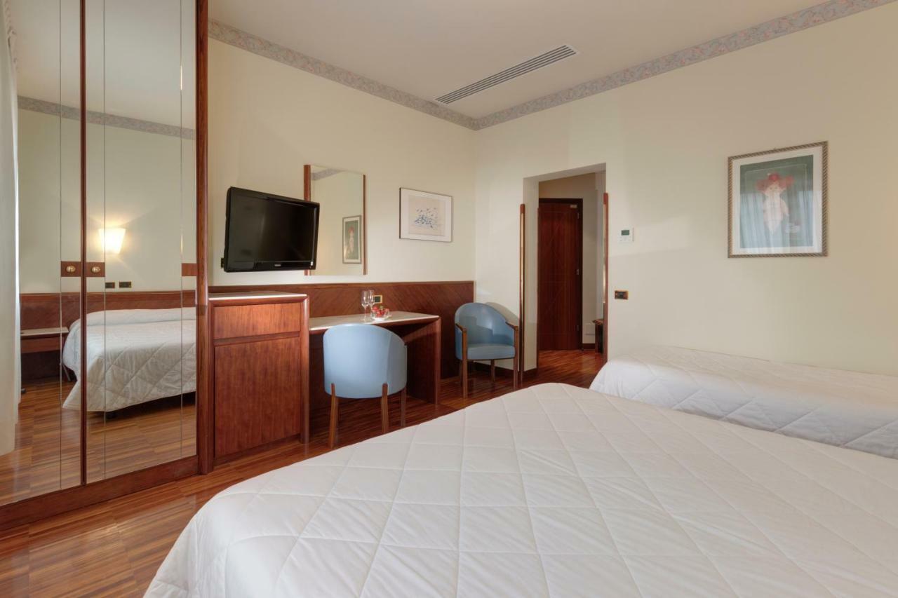 Palace Hotel Civitanova Marche Εξωτερικό φωτογραφία
